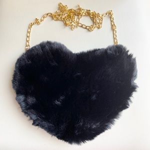 COPY - Fur Heart Shape Crossbody Purse (Love)